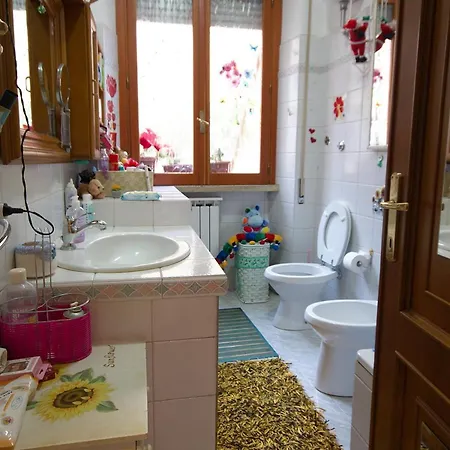 לינה וארוחת בוקר Casa Arcobaleno *